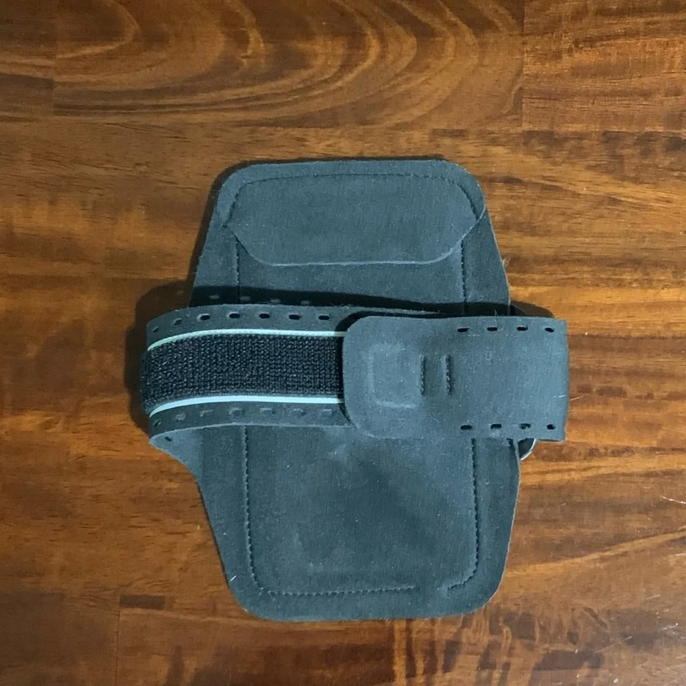 Belkin Cell phone arm holder